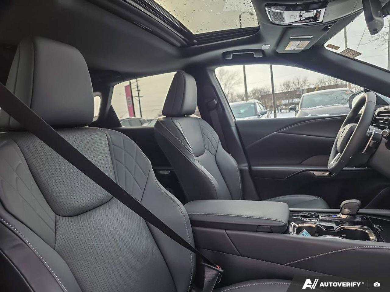 2025 Lexus RX 350 | AWD |   wireless Apple CarPlay & Android Auto | Lexus Safety Suite 3.0 | Photo