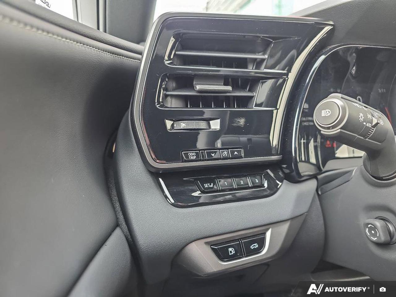 2025 Lexus RX 350 | AWD |   wireless Apple CarPlay & Android Auto | Lexus Safety Suite 3.0 | Photo