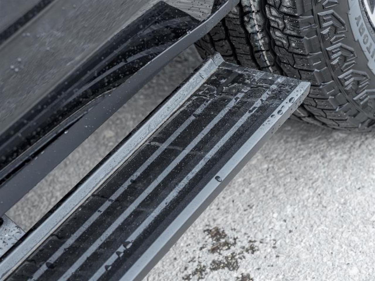 2026 GMC Yukon AT4 Photo