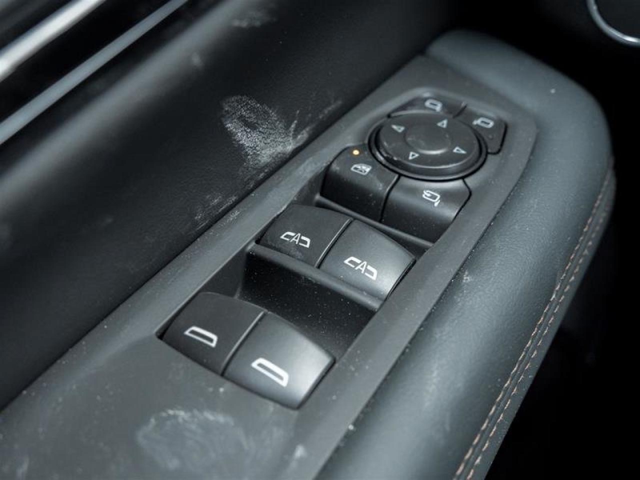 2026 GMC Yukon AT4 Photo