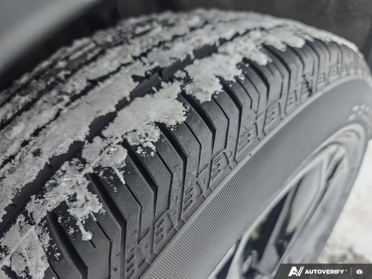 2024 Honda CR-V Hybrid Touring AWD | Apple Car Play | Android Auto | Leather Seating | Photo