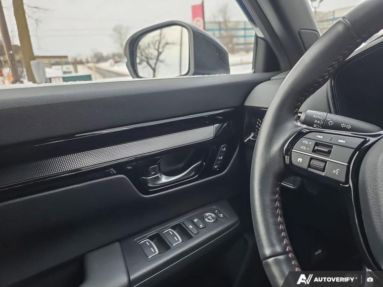 2024 Honda CR-V Hybrid Touring AWD | Apple Car Play | Android Auto | Leather Seating | Photo