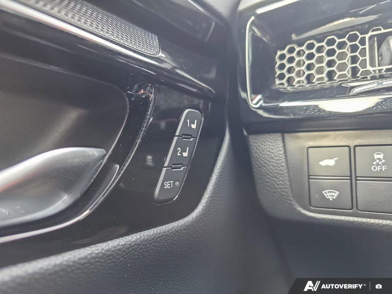 2024 Honda CR-V Hybrid Touring AWD | Apple Car Play | Android Auto | Leather Seating | Photo