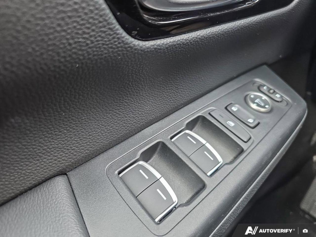 2024 Honda CR-V Hybrid Touring AWD | Apple Car Play | Android Auto | Leather Seating | Photo