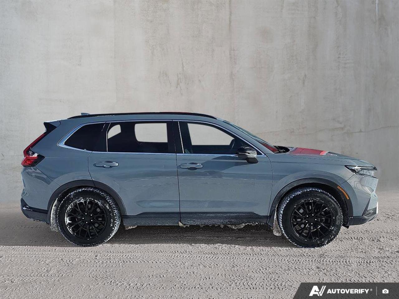 2024 Honda CR-V Hybrid Touring AWD | Apple Car Play | Multi-Angle Rearview Camera | Photo