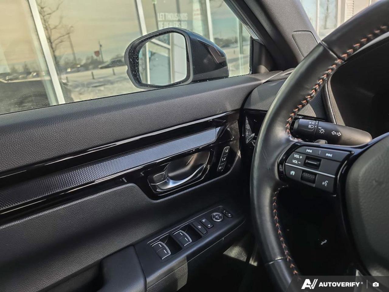 2024 Honda CR-V Hybrid Touring AWD | Apple Car Play | Multi-Angle Rearview Camera | Photo