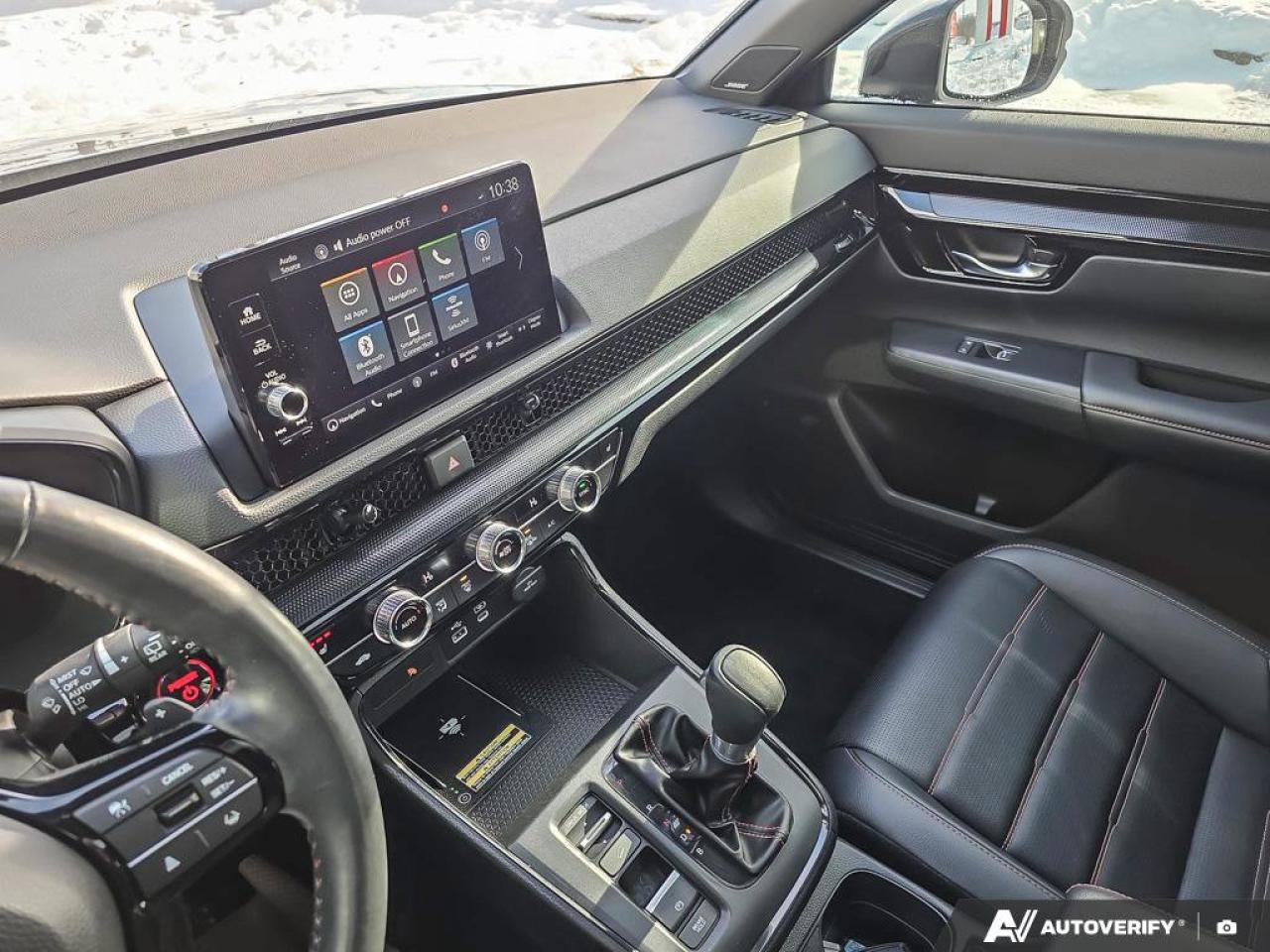 2024 Honda CR-V Hybrid Touring AWD | Apple Car Play | Multi-Angle Rearview Camera | Photo