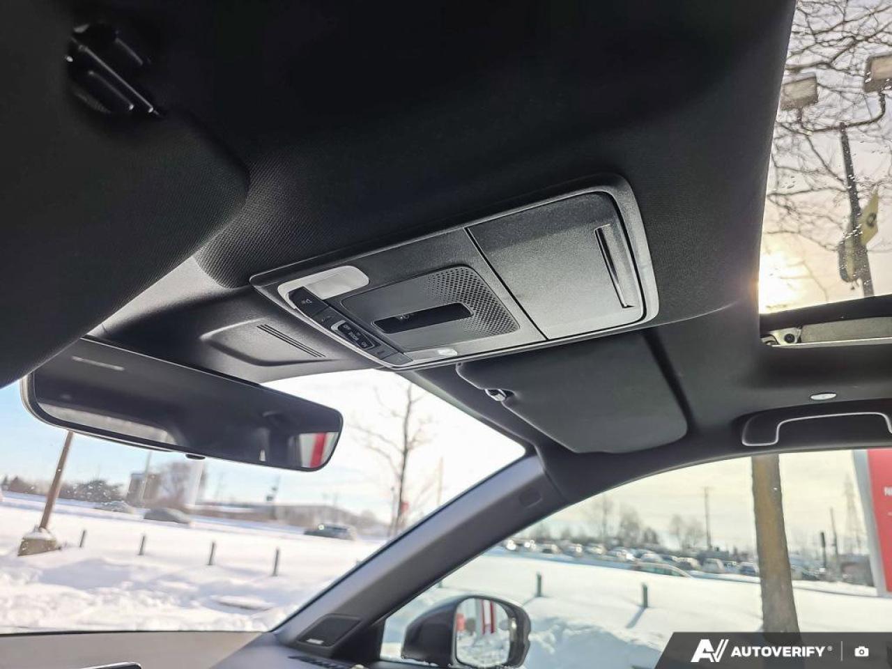 2024 Honda CR-V Hybrid Touring AWD | Apple Car Play | Multi-Angle Rearview Camera | Photo