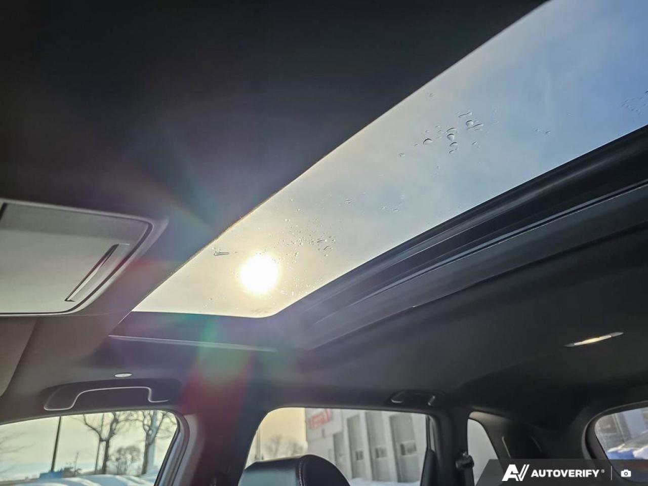 2024 Honda CR-V Hybrid Touring AWD | Apple Car Play | Multi-Angle Rearview Camera | Photo