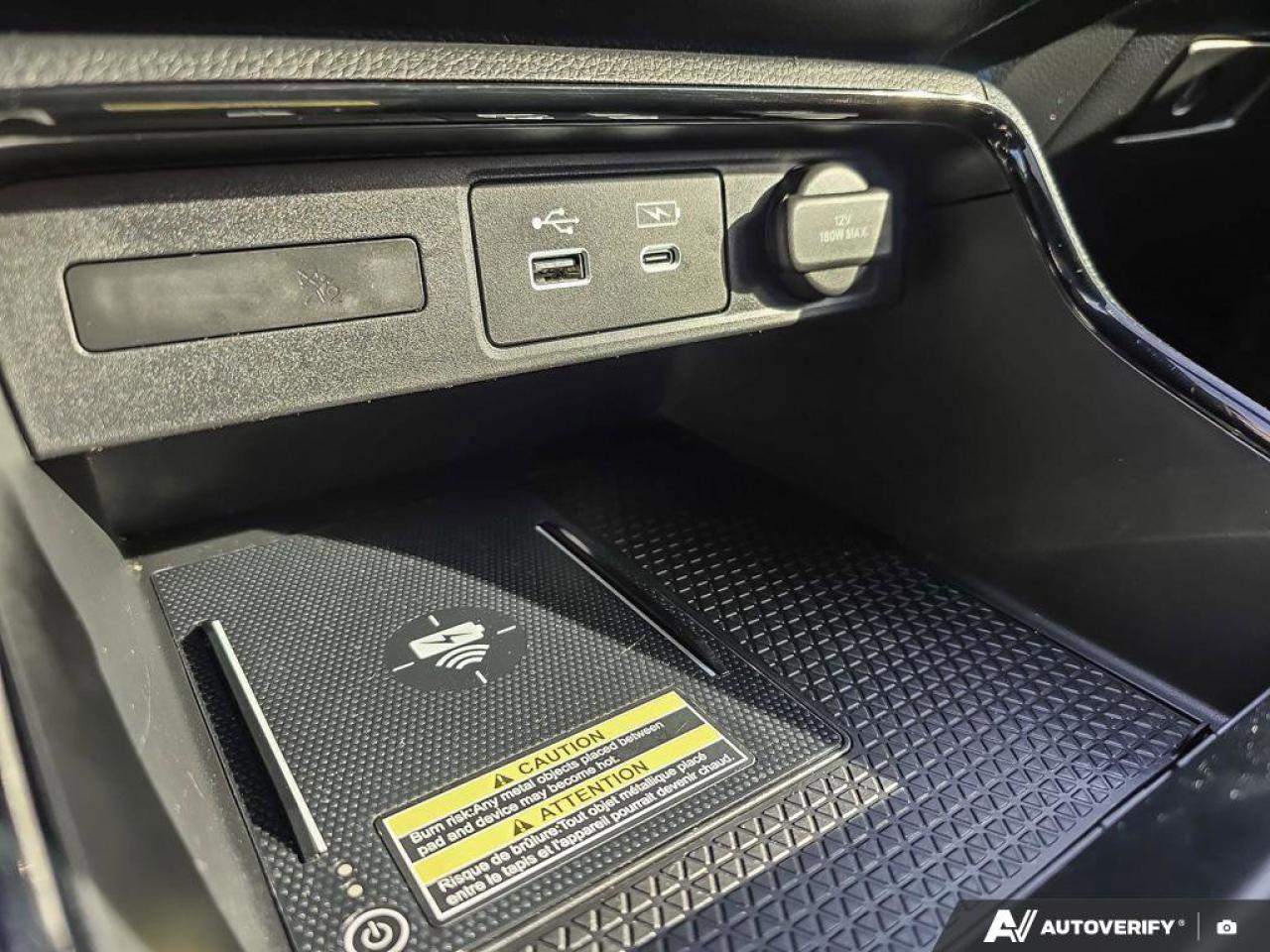 2024 Honda CR-V Hybrid Touring AWD | Apple Car Play | Multi-Angle Rearview Camera | Photo