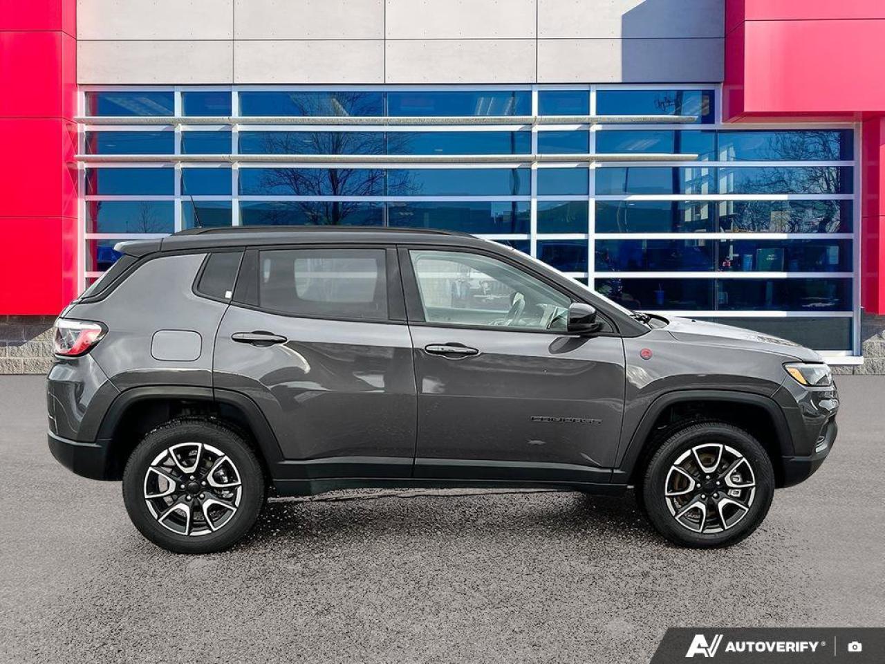 2024 Jeep Compass Trailhawk Photo