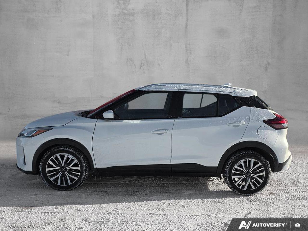 2024 Nissan Kicks SV | Android Auto | Apple Car Play | Heated Seats | Photo