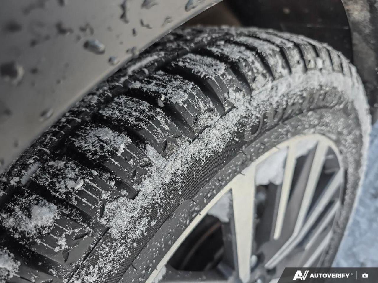 2024 Nissan Kicks SV | Android Auto | Apple Car Play | Heated Seats | Photo