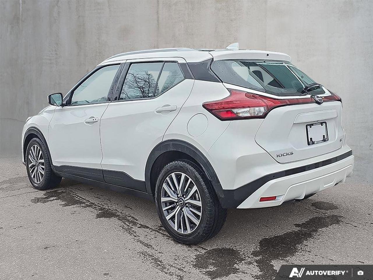2024 Nissan Kicks SV | Android Auto | Apple Car Play | Heated Seats | Photo