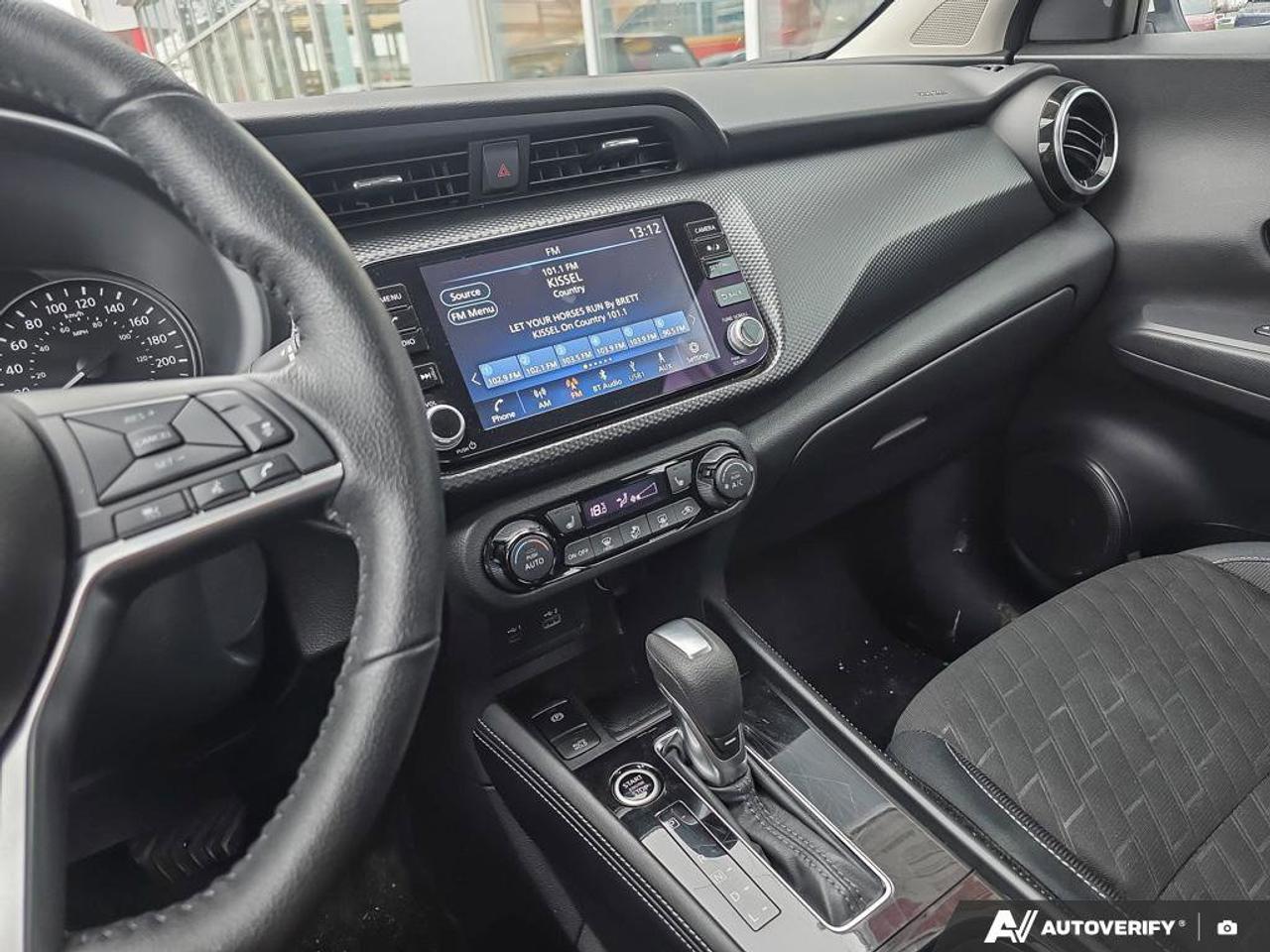 2024 Nissan Kicks SV | Android Auto | Apple Car Play | Heated Seats | Photo