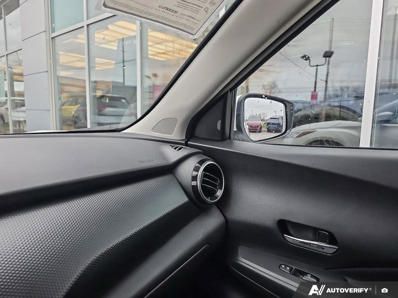 2024 Nissan Kicks SV | Android Auto | Apple Car Play | Heated Seats | Photo