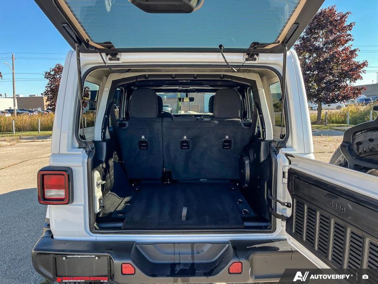 2023 Jeep Wrangler Sahara | Navigation | Apple Carplay | Android Auto | V6 | Alpine Audio | Photo
