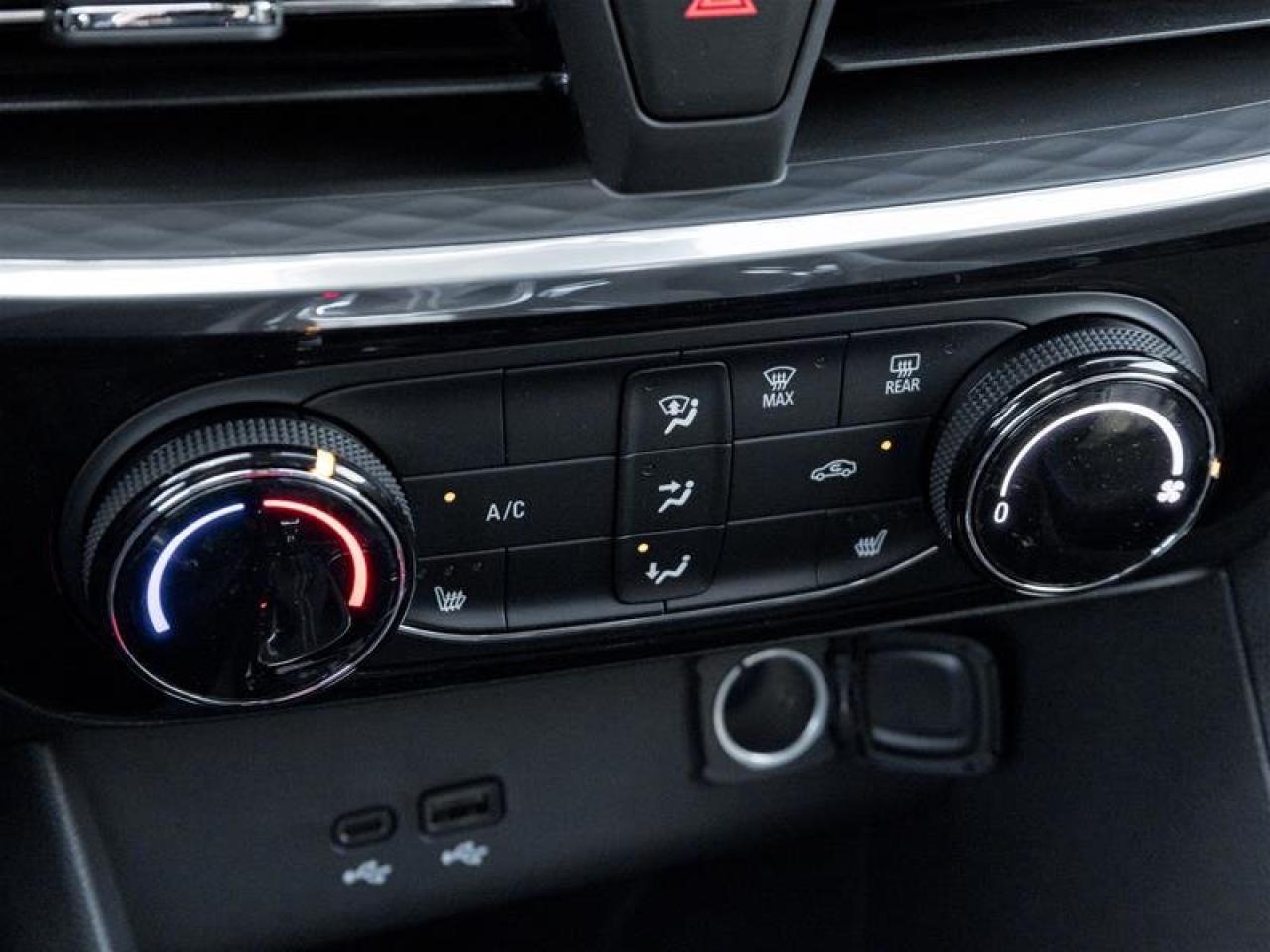 2026 Buick Encore GX Sport Touring Photo