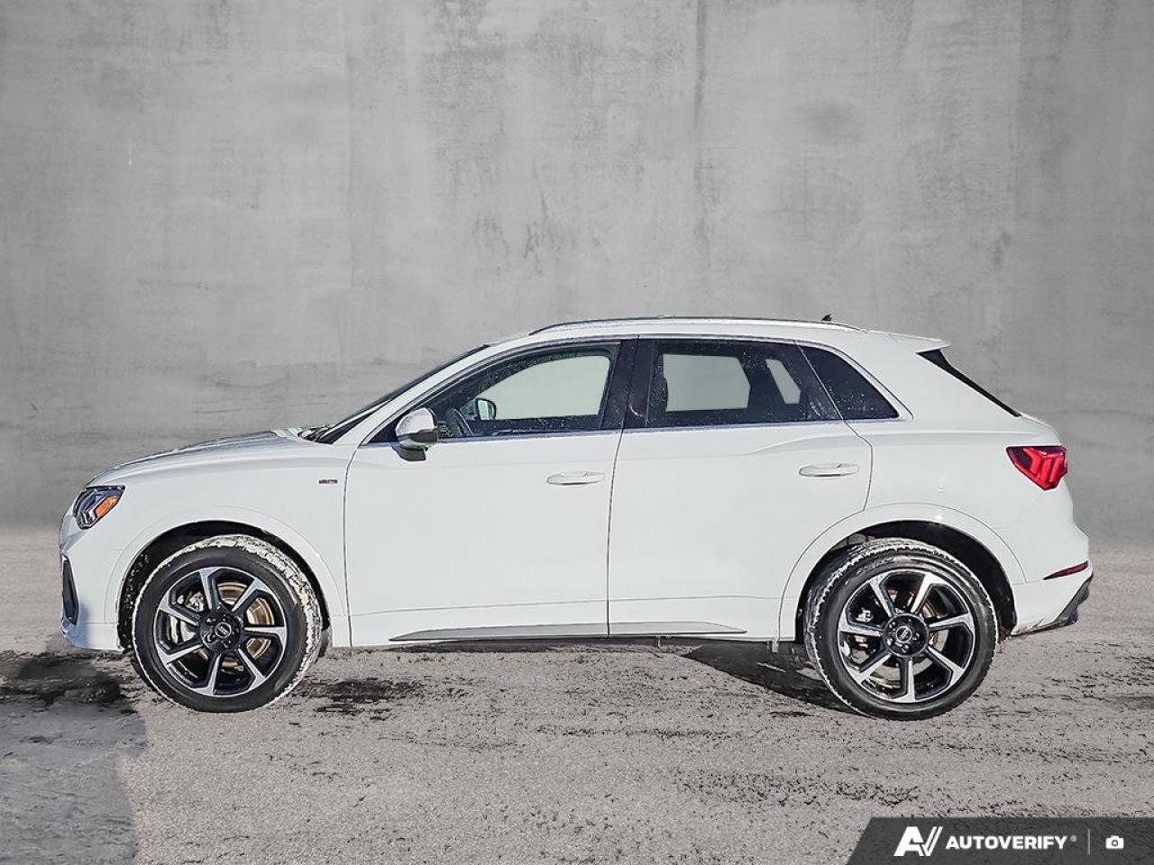 2025 Audi Q3 Progressiv | Apple CarPlay | Leather | Moonroof | Photo