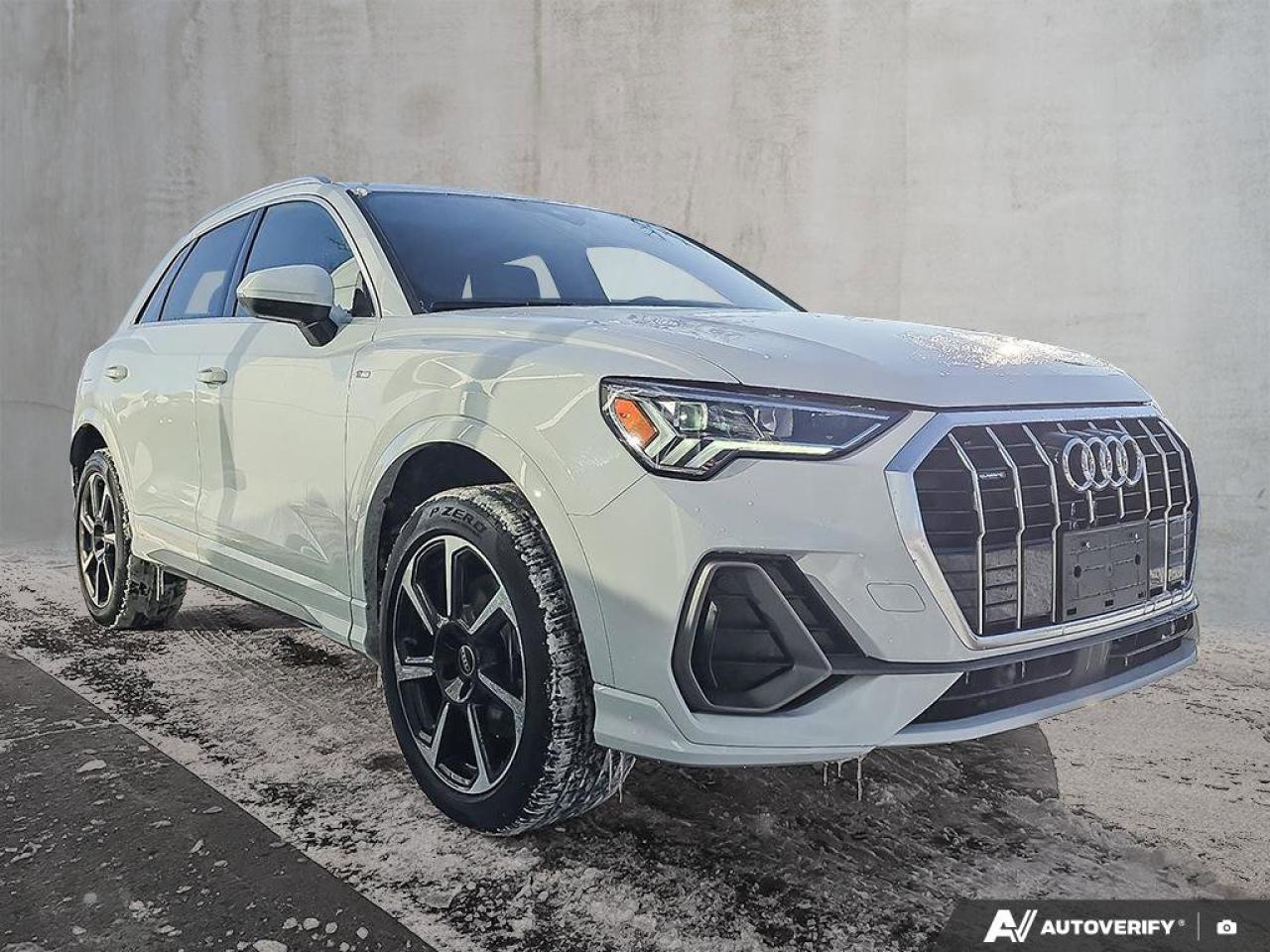 2025 Audi Q3 Progressiv | Apple CarPlay | Leather | Moonroof | Photo