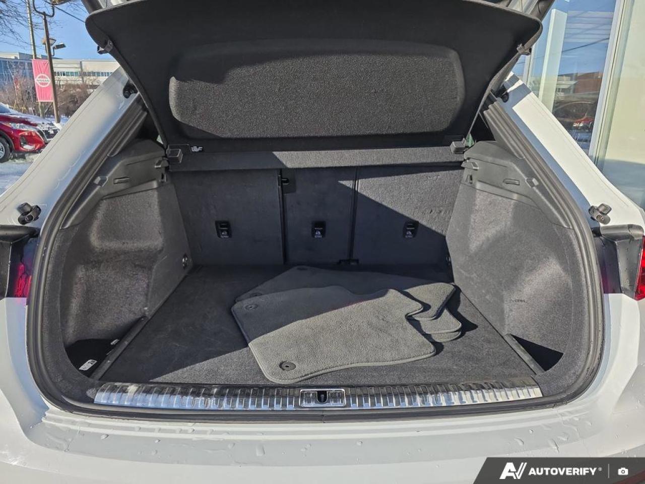 2025 Audi Q3 Progressiv | Apple CarPlay | Leather | Moonroof | Photo