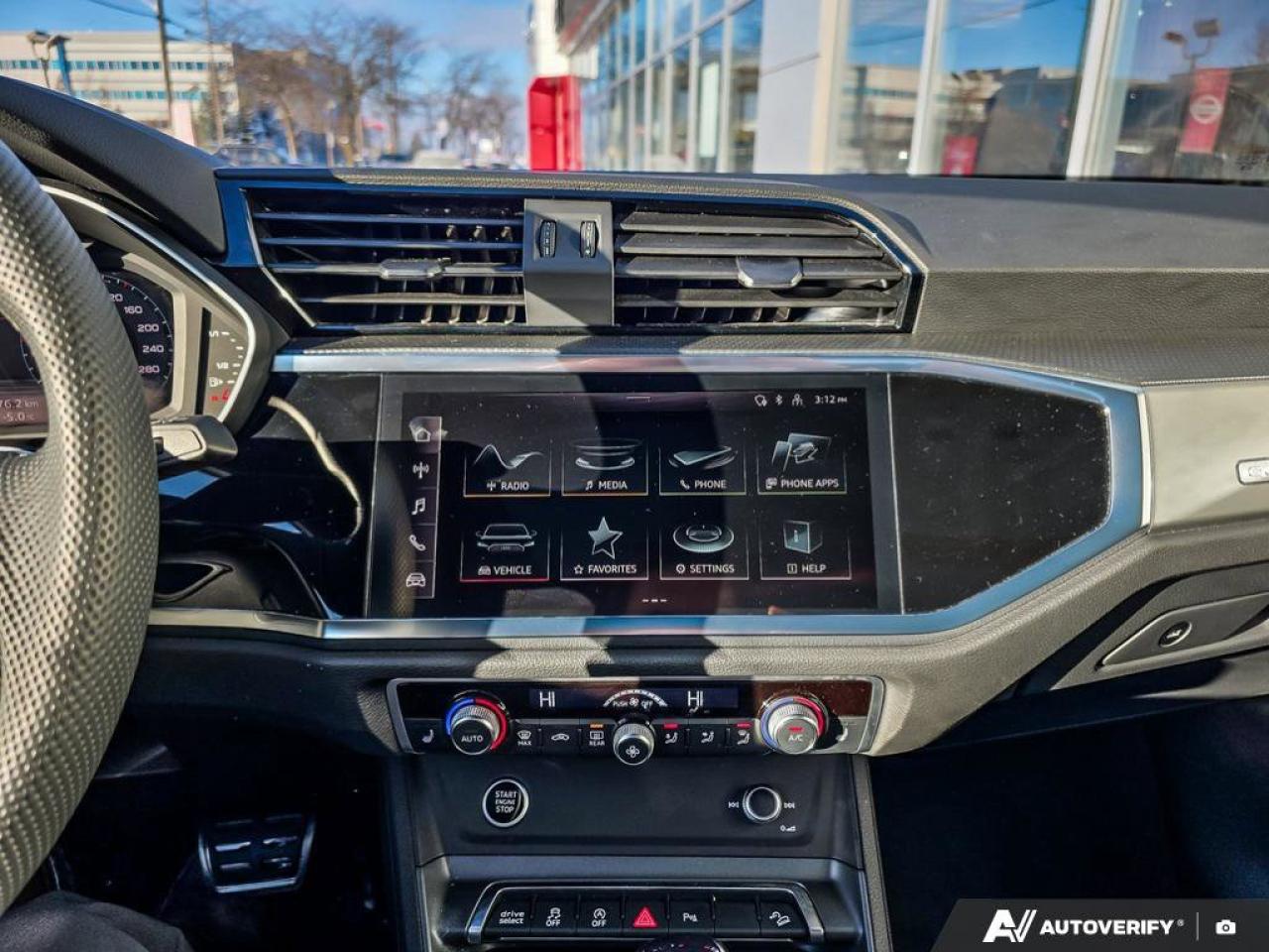 2025 Audi Q3 Progressiv | Apple CarPlay | Leather | Moonroof | Photo