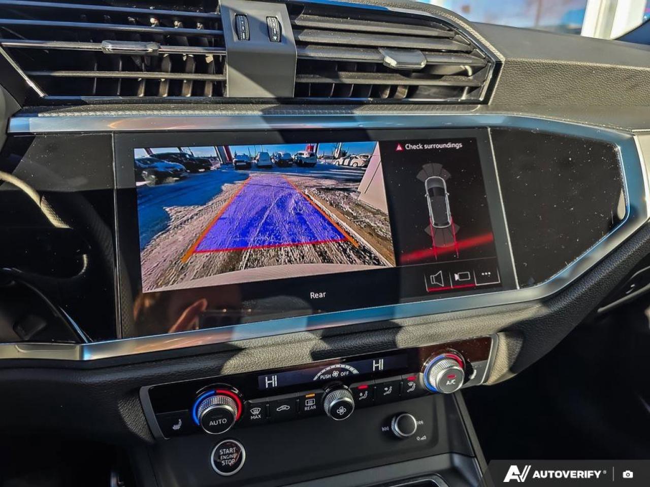 2025 Audi Q3 Progressiv | Apple CarPlay | Leather | Moonroof | Photo