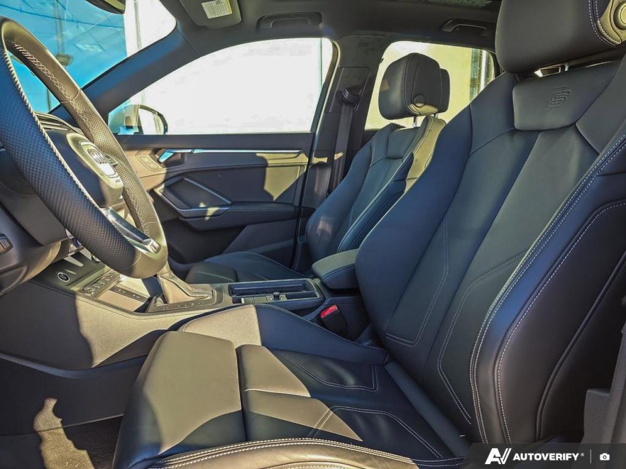 2025 Audi Q3 Progressiv | Apple CarPlay | Leather | Moonroof | Photo