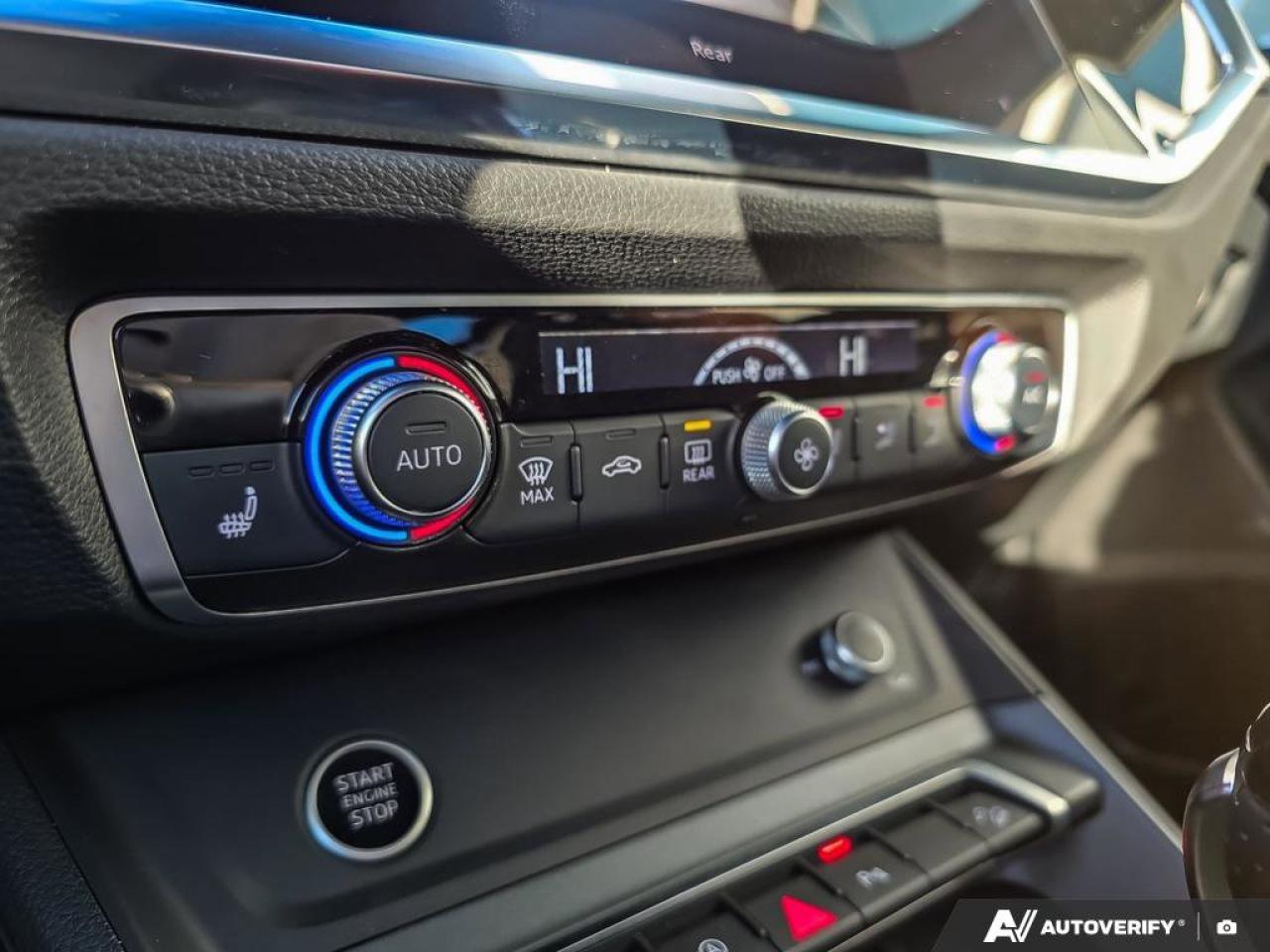 2025 Audi Q3 Progressiv | Apple CarPlay | Leather | Moonroof | Photo