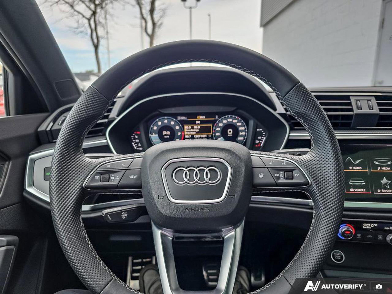 2025 Audi Q3 S Line Progressiv | Wireless Apple CarPlay | Leather | Moonroof | Photo