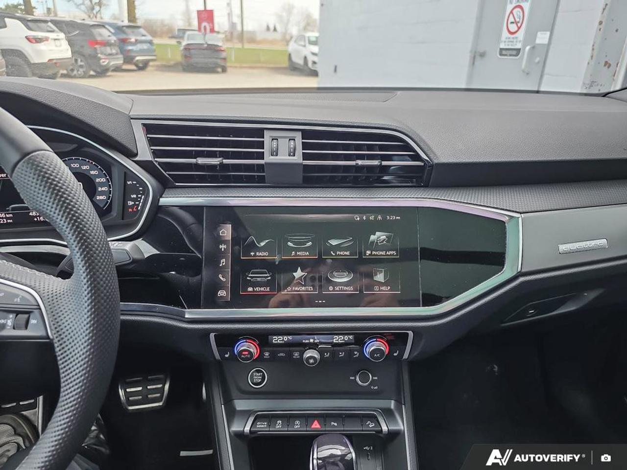 2025 Audi Q3 S Line Progressiv | Wireless Apple CarPlay | Leather | Moonroof | Photo
