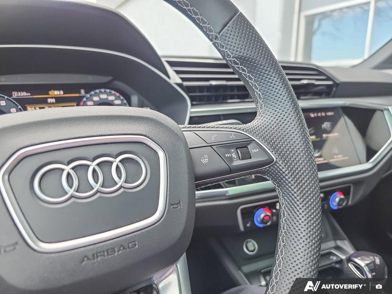 2025 Audi Q3 S Line Progressiv | Wireless Apple CarPlay | Leather | Moonroof | Photo