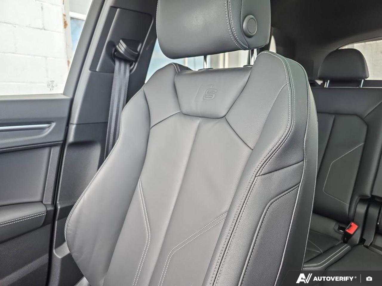 2025 Audi Q3 S Line Progressiv | Wireless Apple CarPlay | Leather | Moonroof | Photo