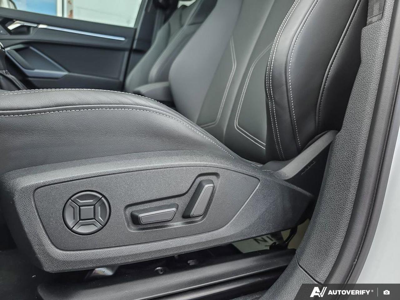 2025 Audi Q3 S Line Progressiv | Wireless Apple CarPlay | Leather | Moonroof | Photo