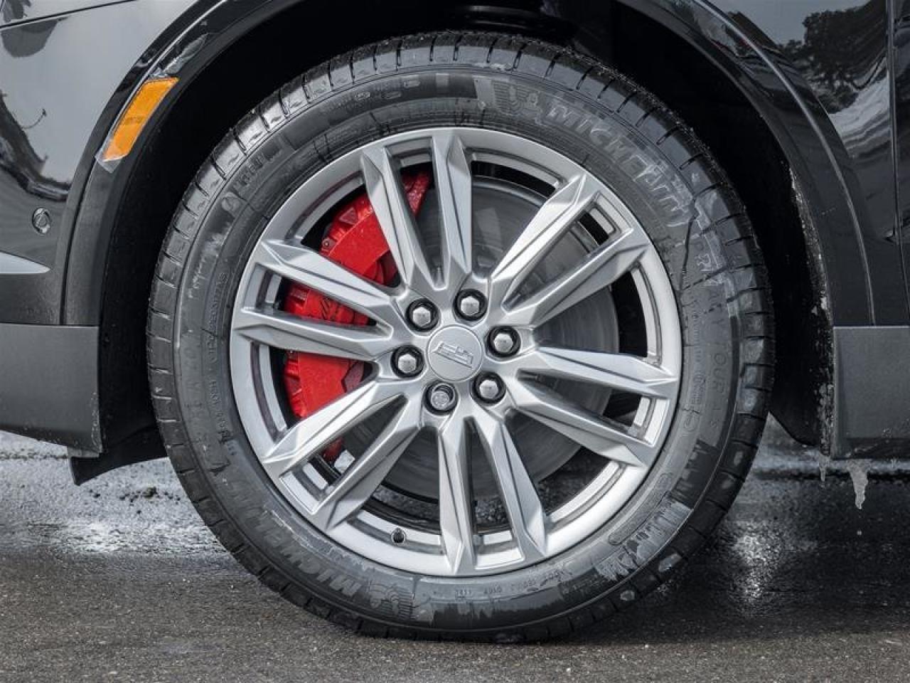 2026 Cadillac XT5 Sport Photo3