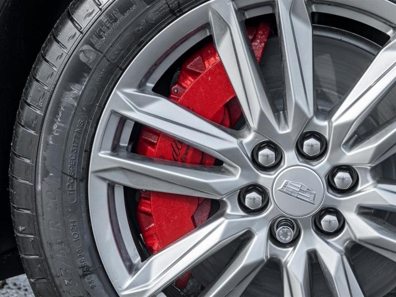 2026 Cadillac XT5 Sport Photo4