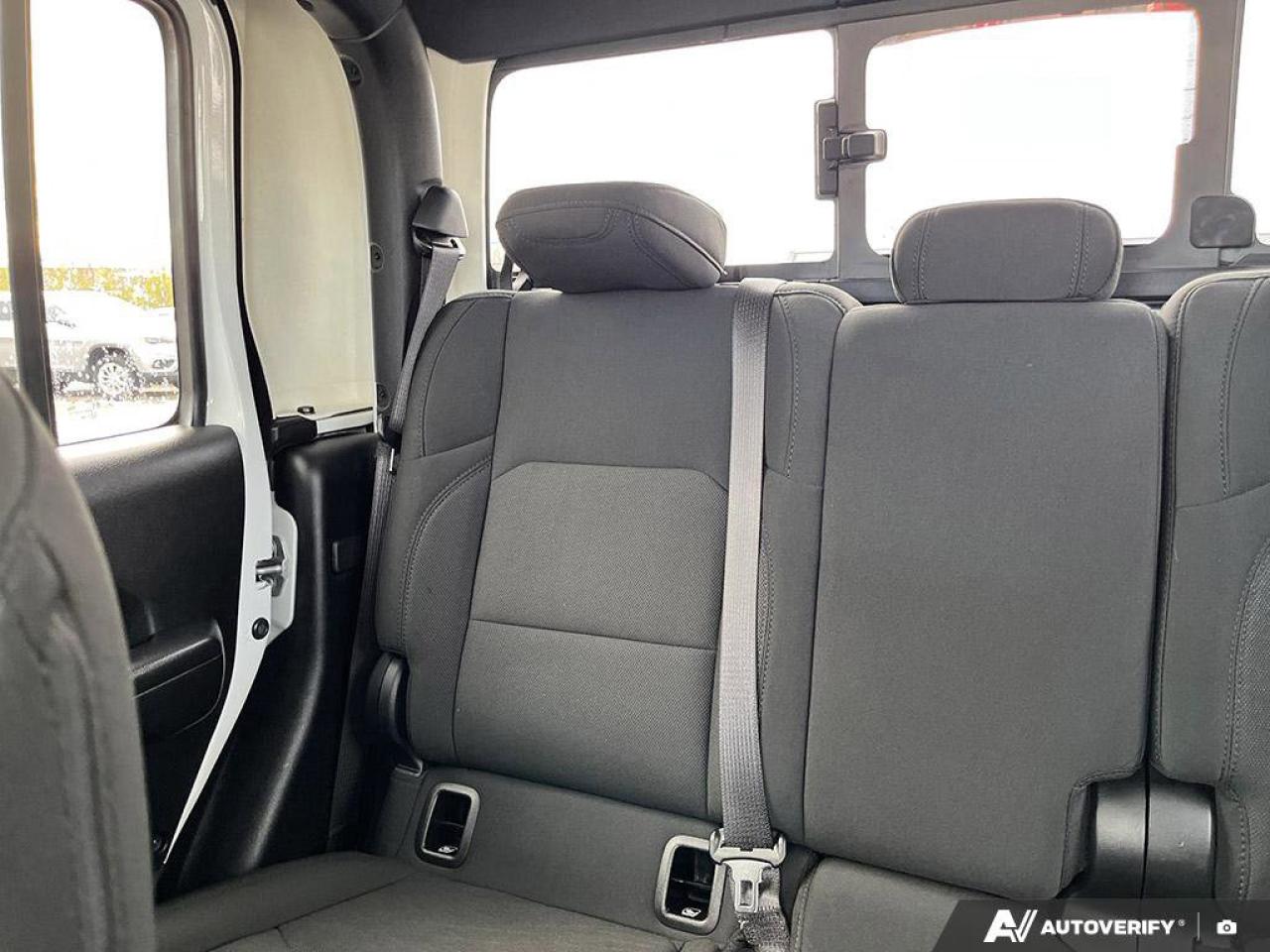 2021 Jeep Gladiator Black Appearance | Nav | Heated Seats\Wheel | Apple Carplay | Photo