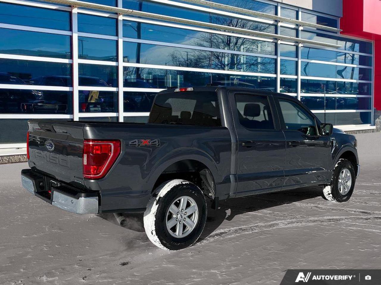 2023 Ford F-150 XLT Crew 4X4 | 3.5L EcoBoost | Power Seat | CarPlay + Android | Rear Camera | and more! Photo4