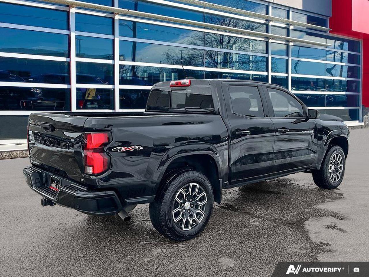 2023 Chevrolet Colorado LT | Leather | Sunroof | Heated Seats + Steering | Remote Start | Bose Audio | and More ! Photo