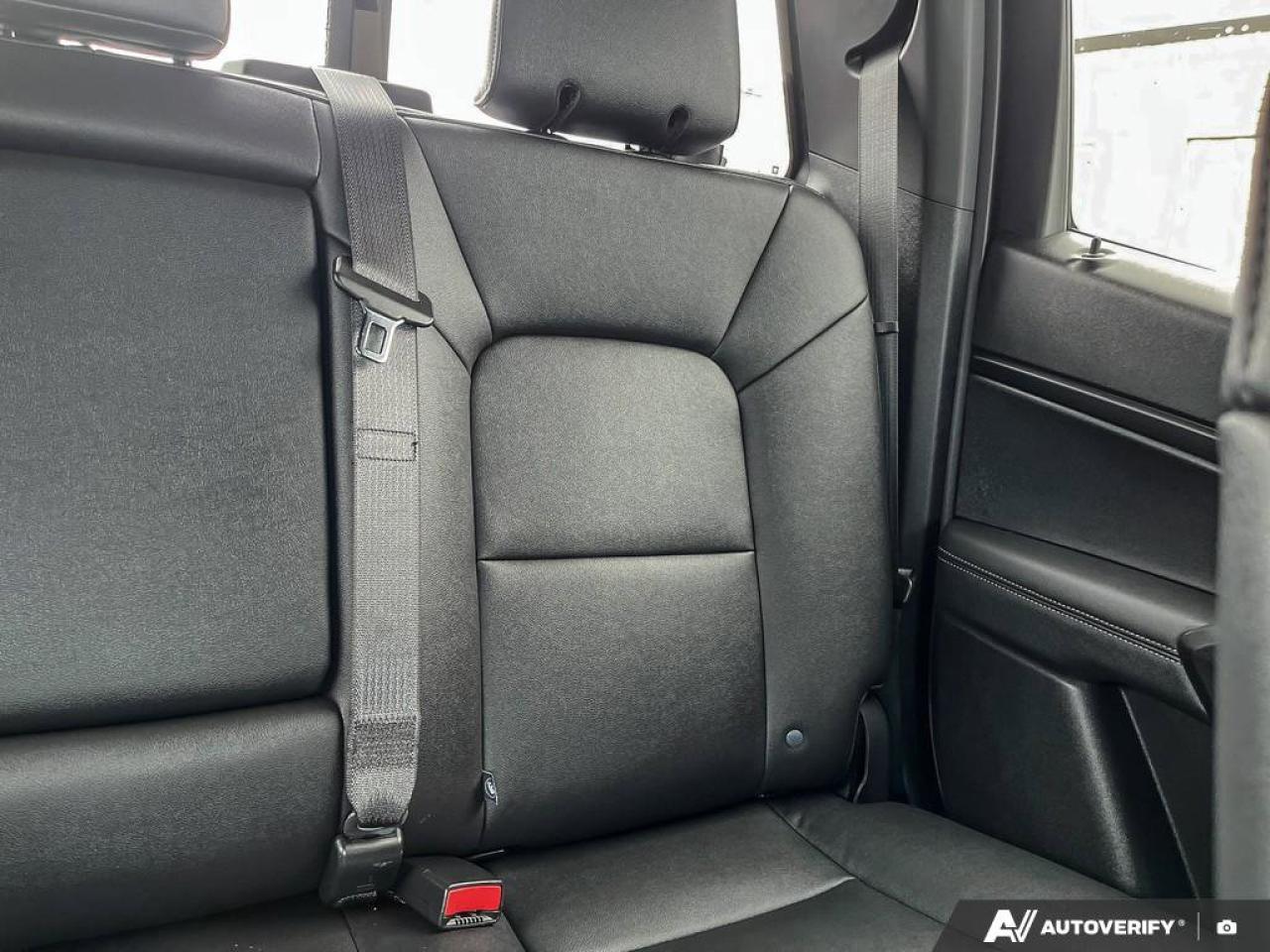 2023 Chevrolet Colorado LT | Leather | Sunroof | Heated Seats + Steering | Remote Start | Bose Audio | and More ! Photo