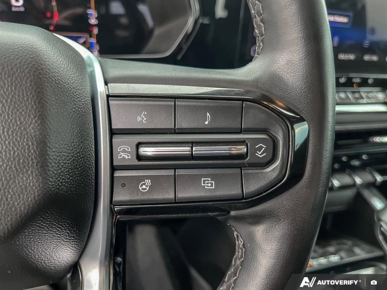 2023 Chevrolet Colorado LT | Leather | Sunroof | Heated Seats + Steering | Remote Start | Bose Audio | and More ! Photo