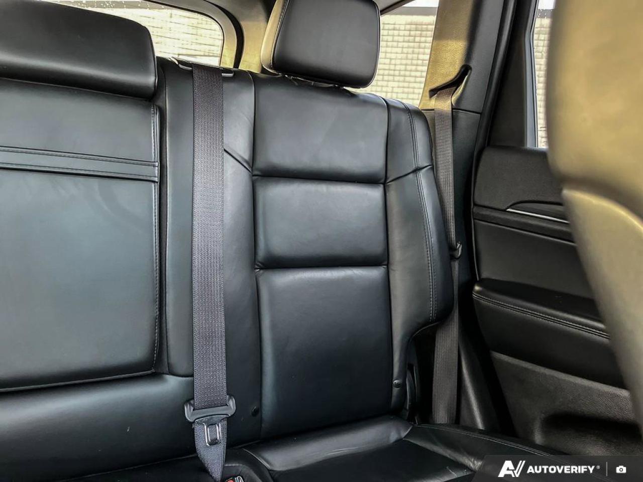 2021 Jeep Grand Cherokee Limited 4x4 | Leather | Navi | Sunroof | Heated Seats + Steering | Power Liftgate | and More ! Photo