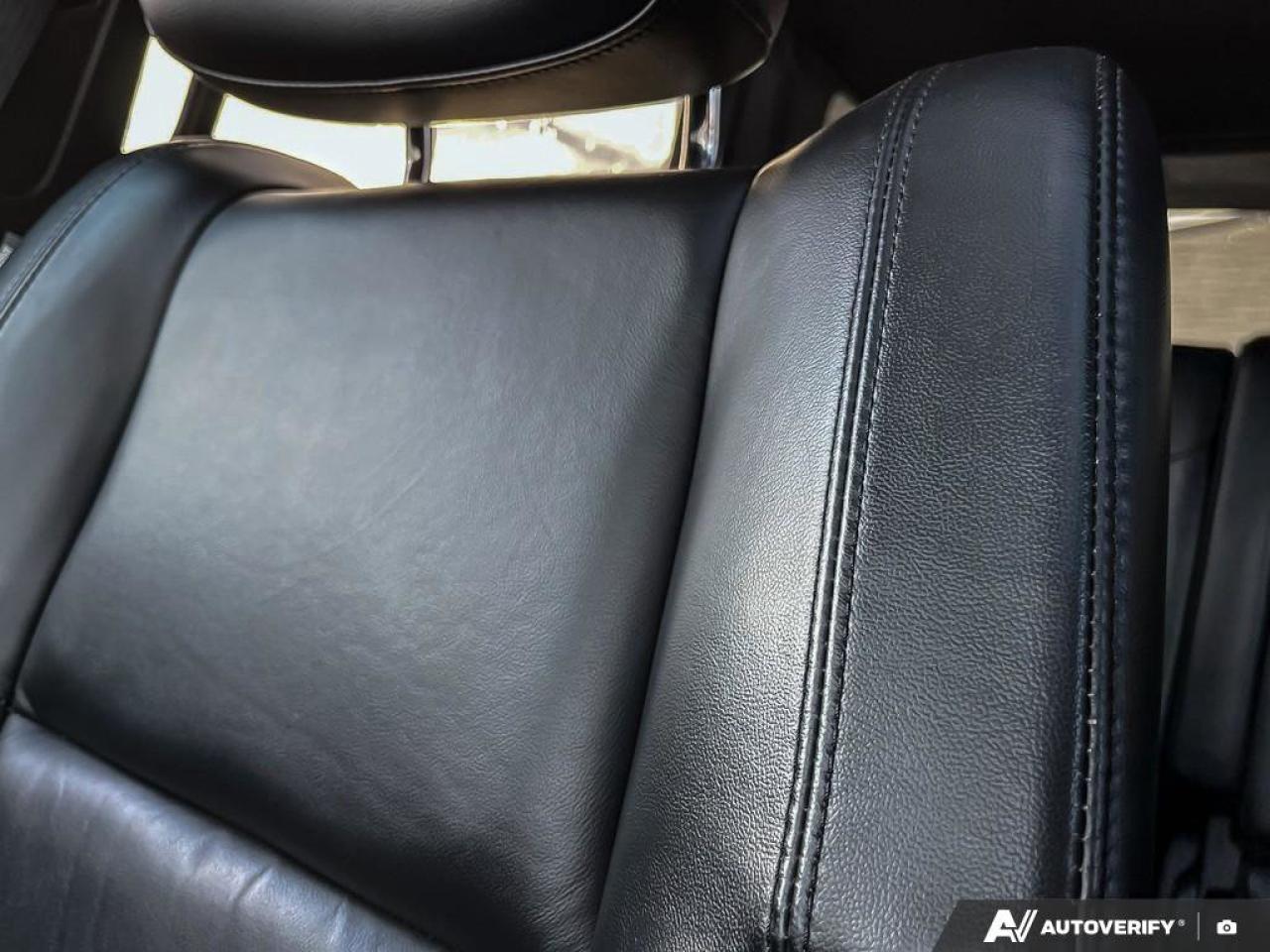 2021 Jeep Grand Cherokee Limited 4x4 | Leather | Navi | Sunroof | Heated Seats + Steering | Power Liftgate | and More ! Photo