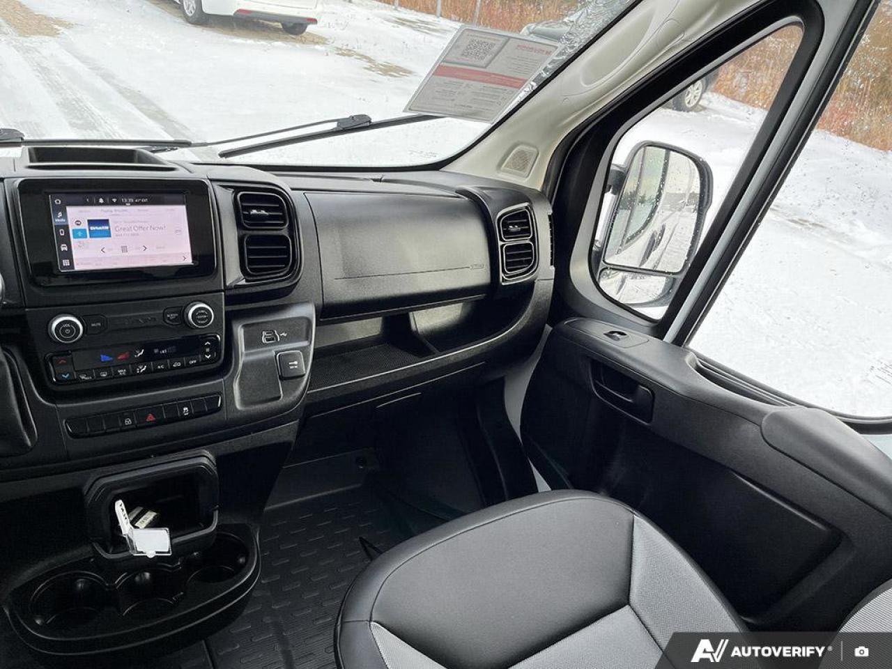 2024 RAM ProMaster Cargo Van 159 WB EXT High Roof | Adaptive Cruise | Forward Collision Warning | Carplay + Android | and More ! Photo