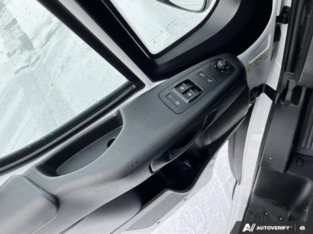 2024 RAM ProMaster Cargo Van 159 WB EXT High Roof | Adaptive Cruise | Forward Collision Warning | Carplay + Android | and More ! Photo