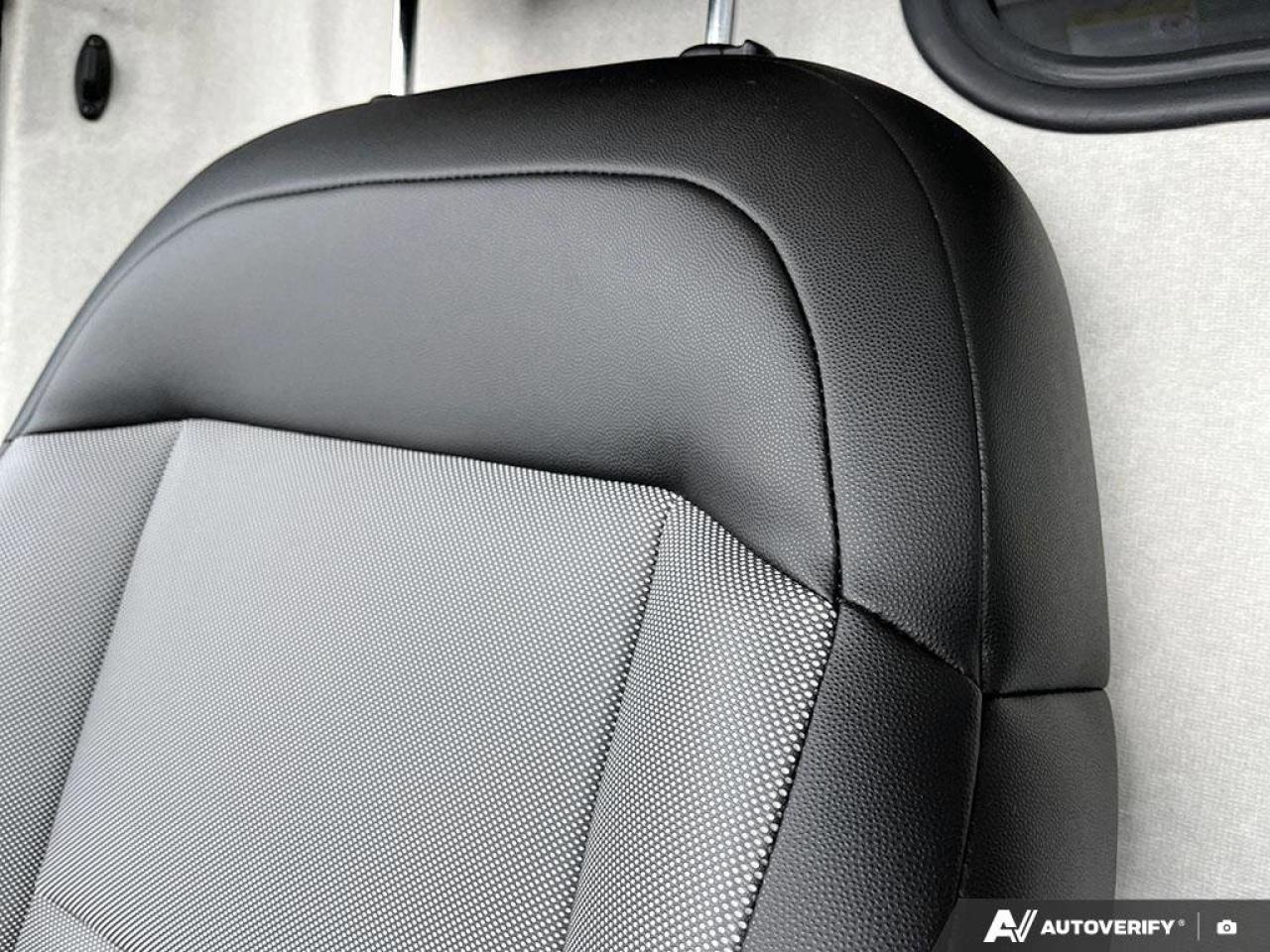 2024 RAM ProMaster Cargo Van 159 WB EXT High Roof | Adaptive Cruise | Forward Collision Warning | Carplay + Android | and More ! Photo