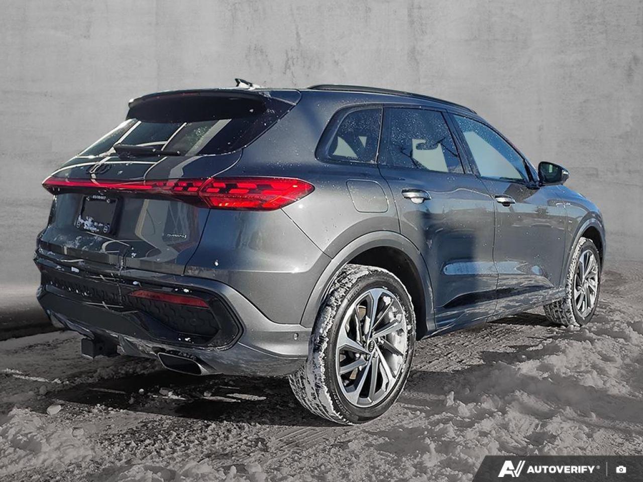 2025 Audi Q5 TFSI Quattro | Leather | Moonroof |  Apple CarPlay | Photo