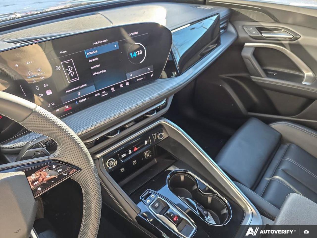 2025 Audi Q5 TFSI Quattro | Leather | Moonroof |  Apple CarPlay | Photo