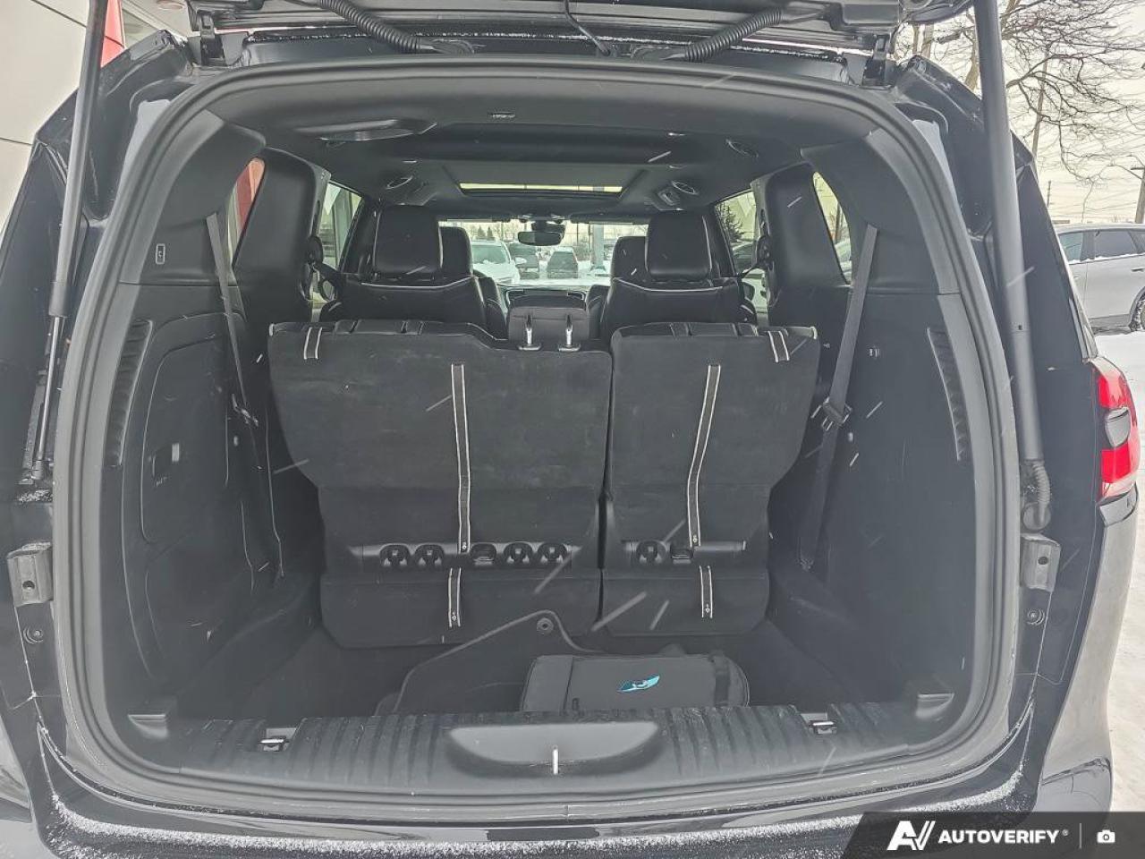 2023 Chrysler Pacifica Hybrid Limited | NAPPA Leather | Heated\Cooled Seats | Apple Car Play | Photo