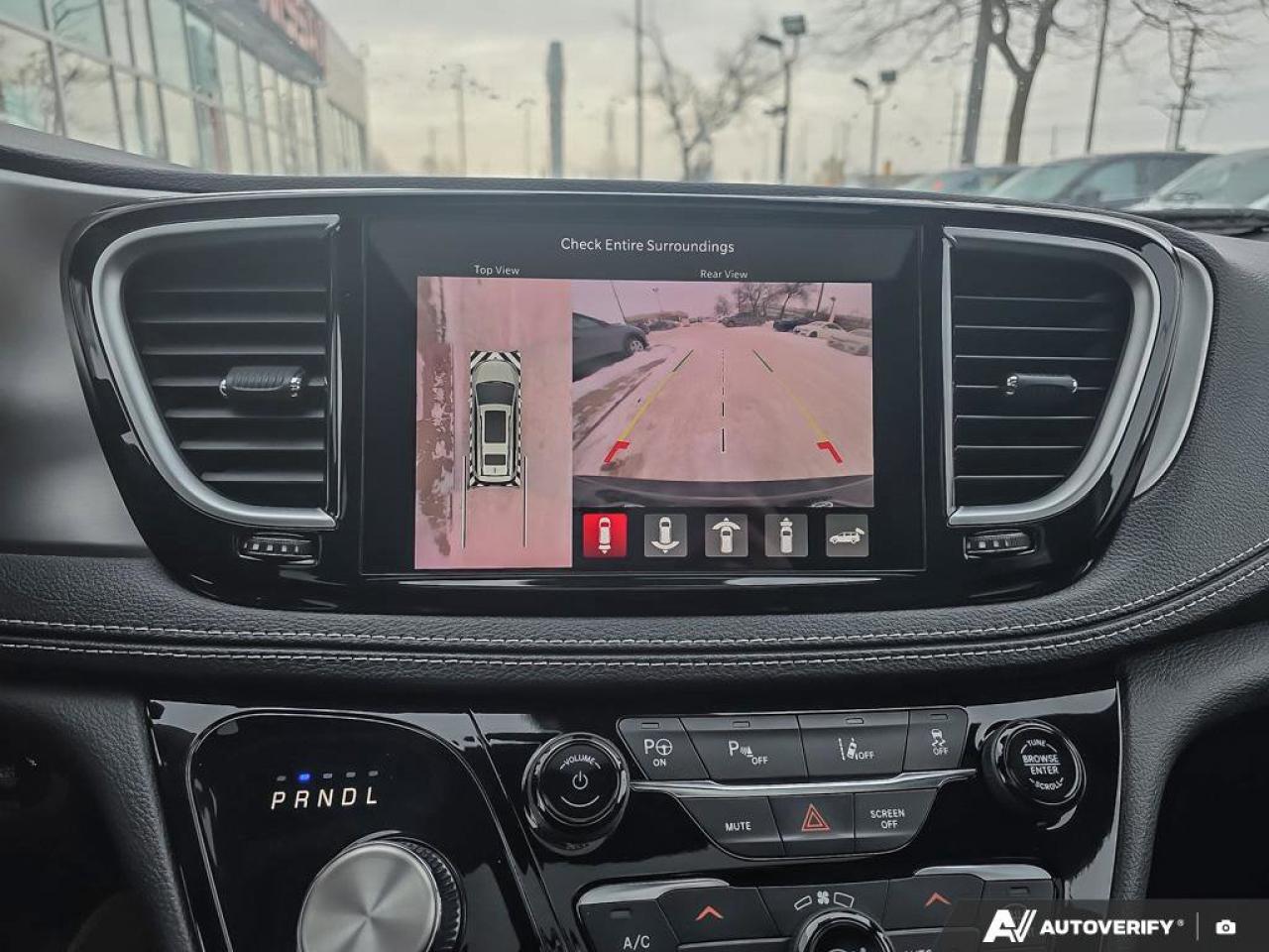 2023 Chrysler Pacifica Hybrid Limited | NAPPA Leather | Heated\Cooled Seats | Apple Car Play | Photo